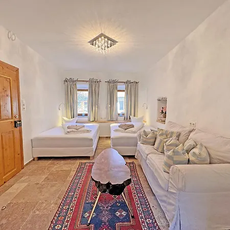 El Molino - Ehemalige Muehle Mit Grossem Gartenareal Modlisch